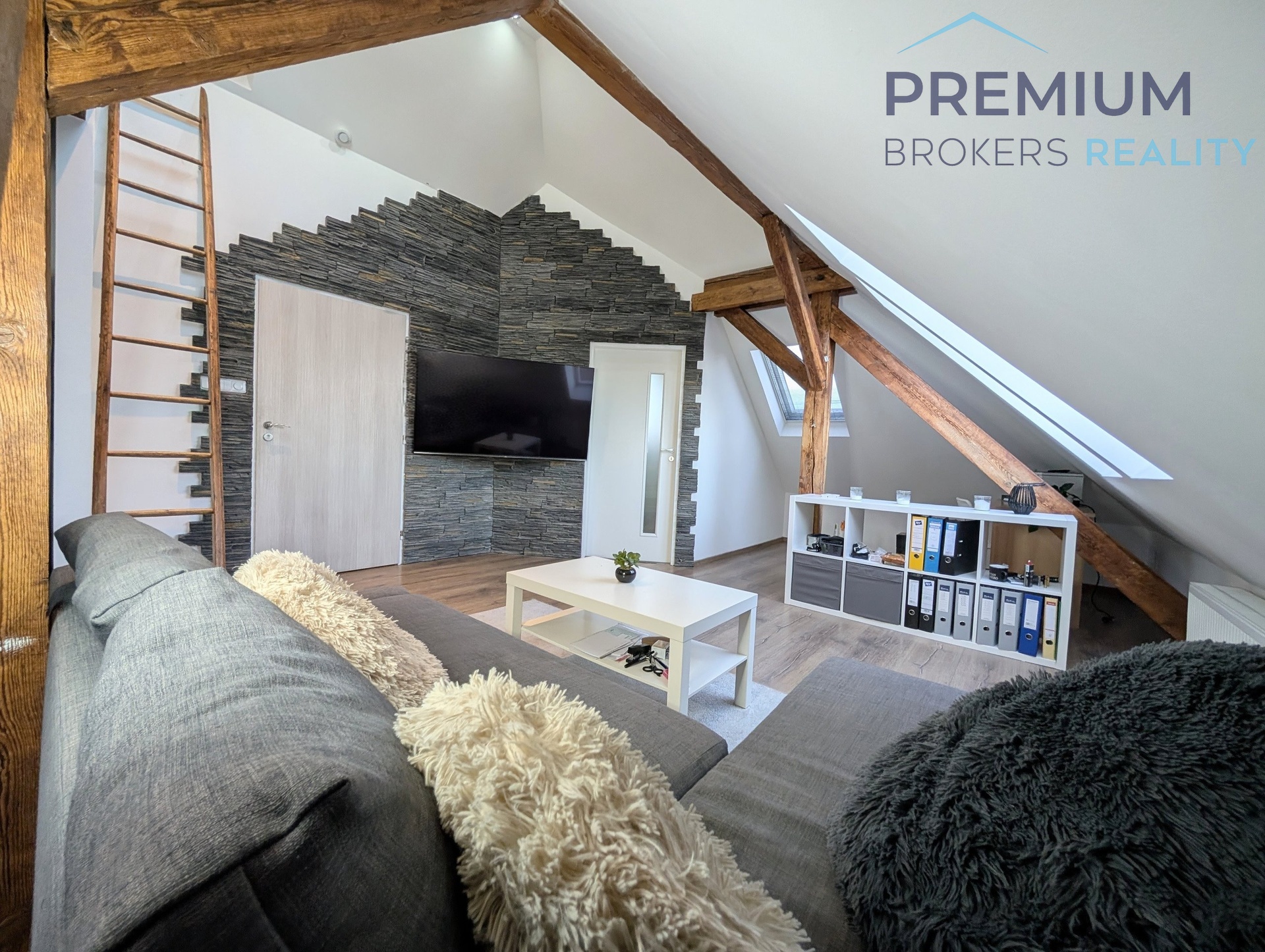 PXL_20251029_153508441.MP~2