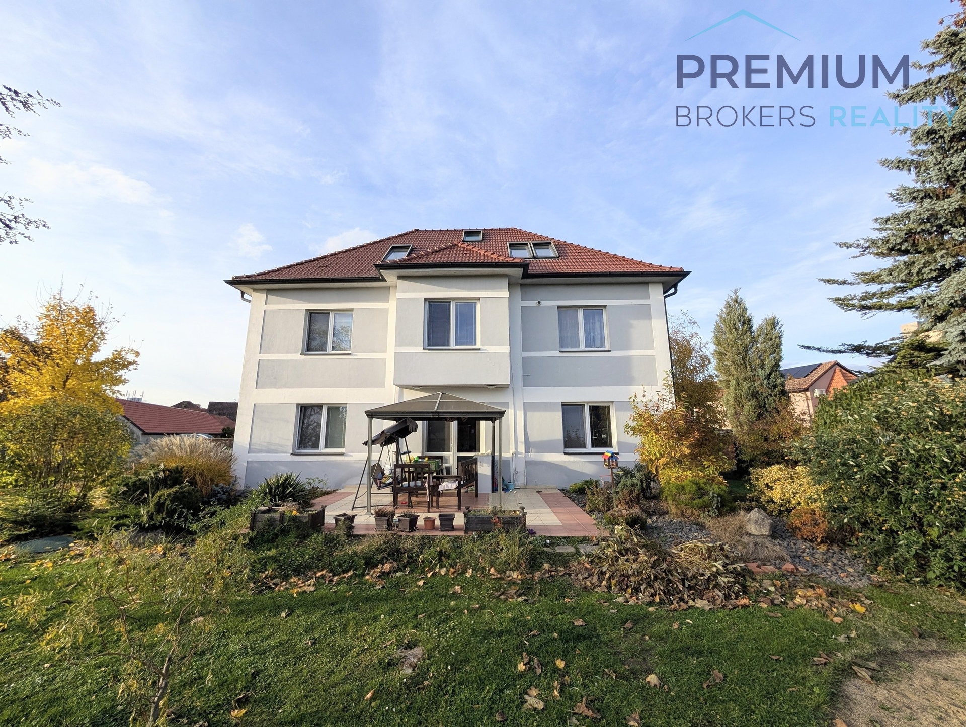 PXL_20251029_141642781.MP~2