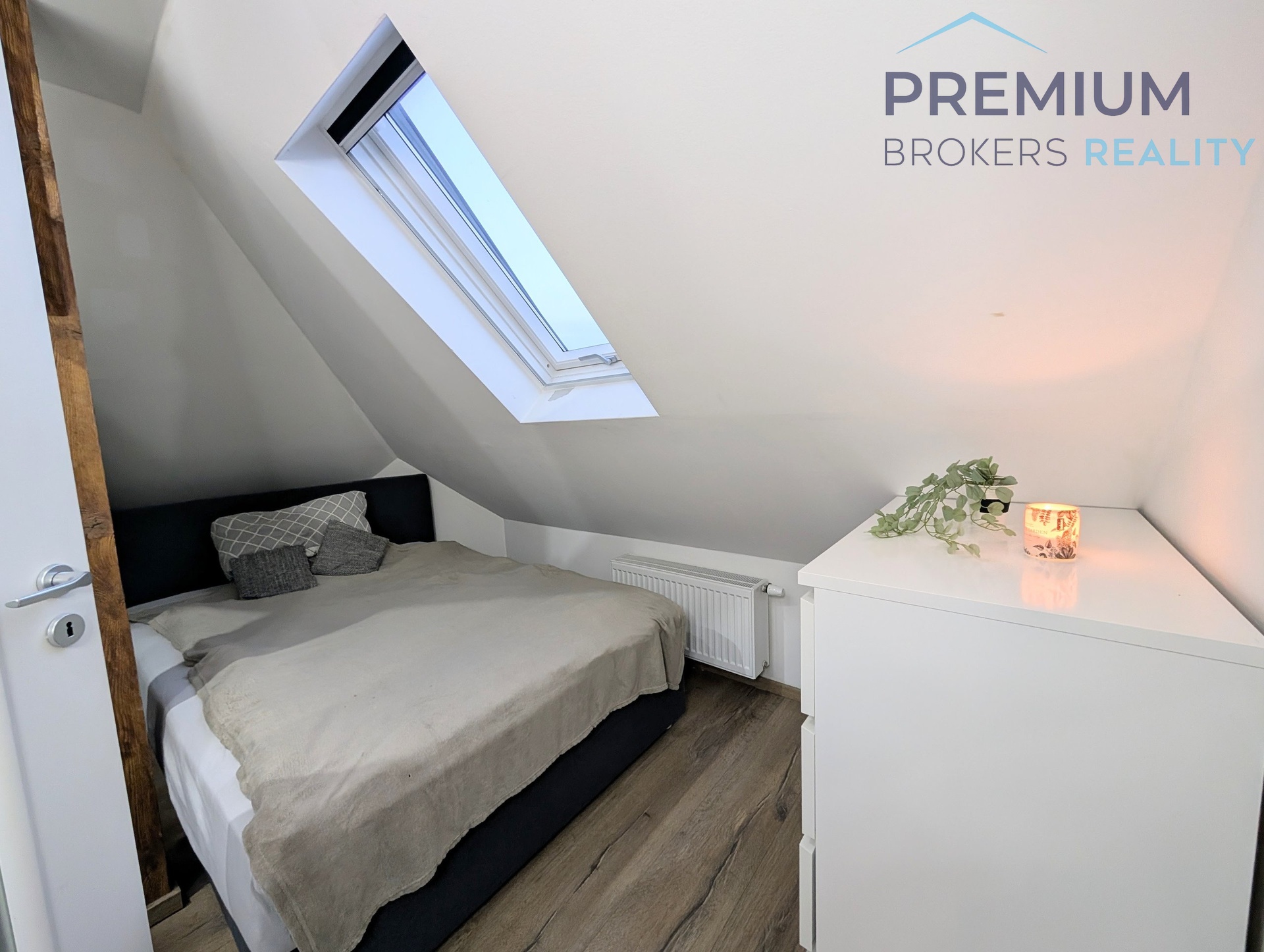 PXL_20251029_155110282.MP~2