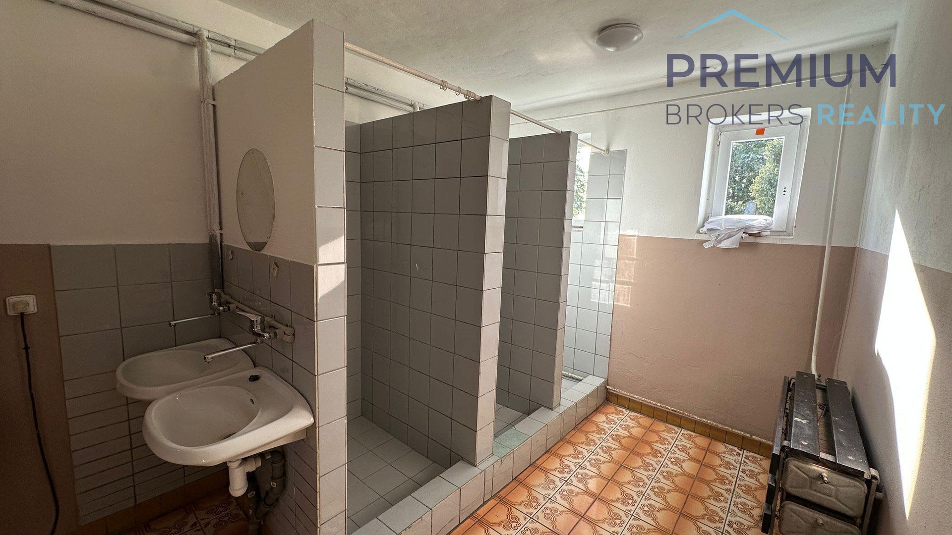 f5f05800-d5e7-4701-8f90-0710adf0d917