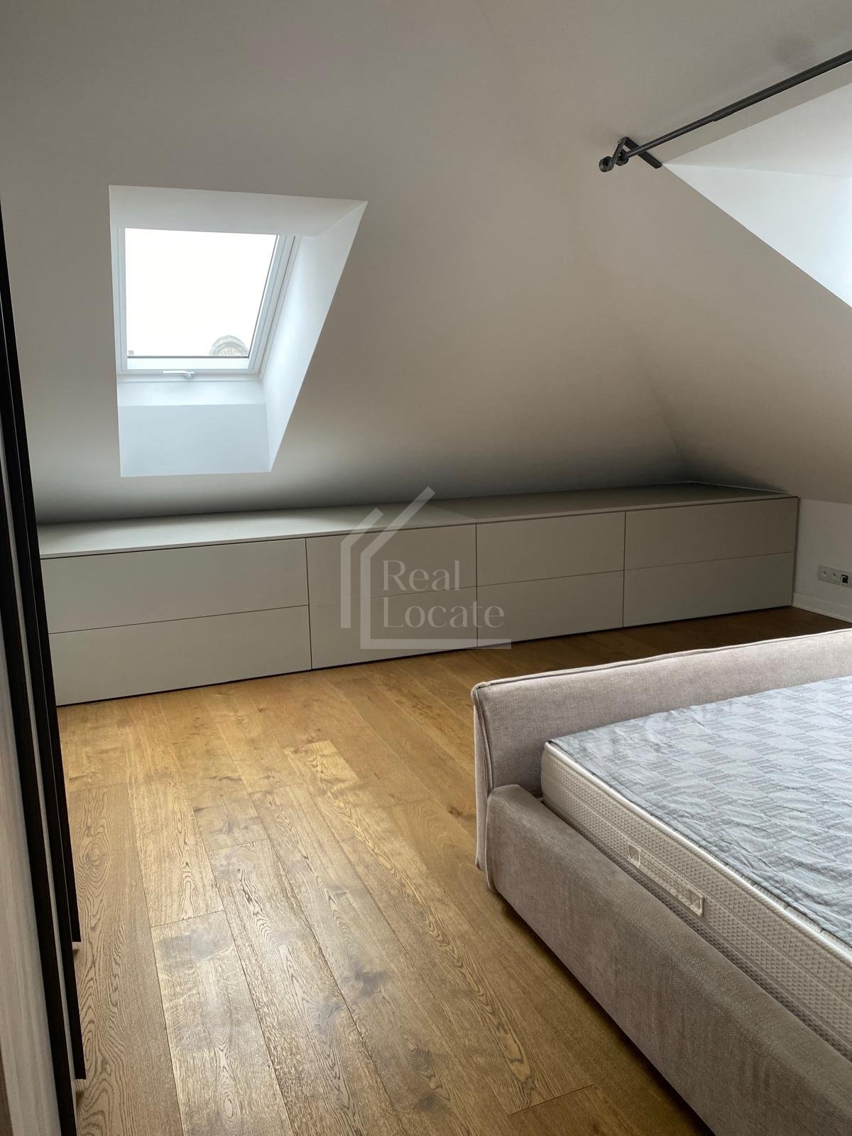 Pronájem bytu 2+kk 63 m² – pohled 5
