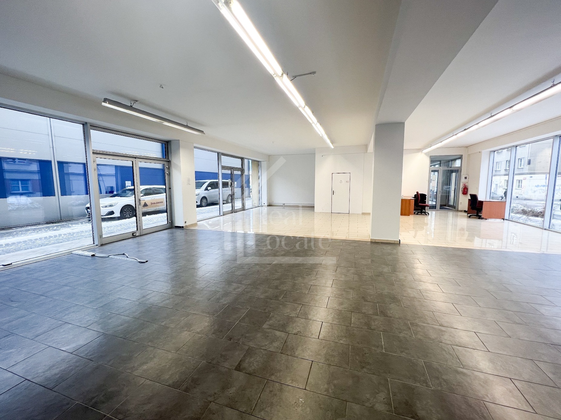 pronajem-obchodni-prostory-200m2-pripotocni-praha-