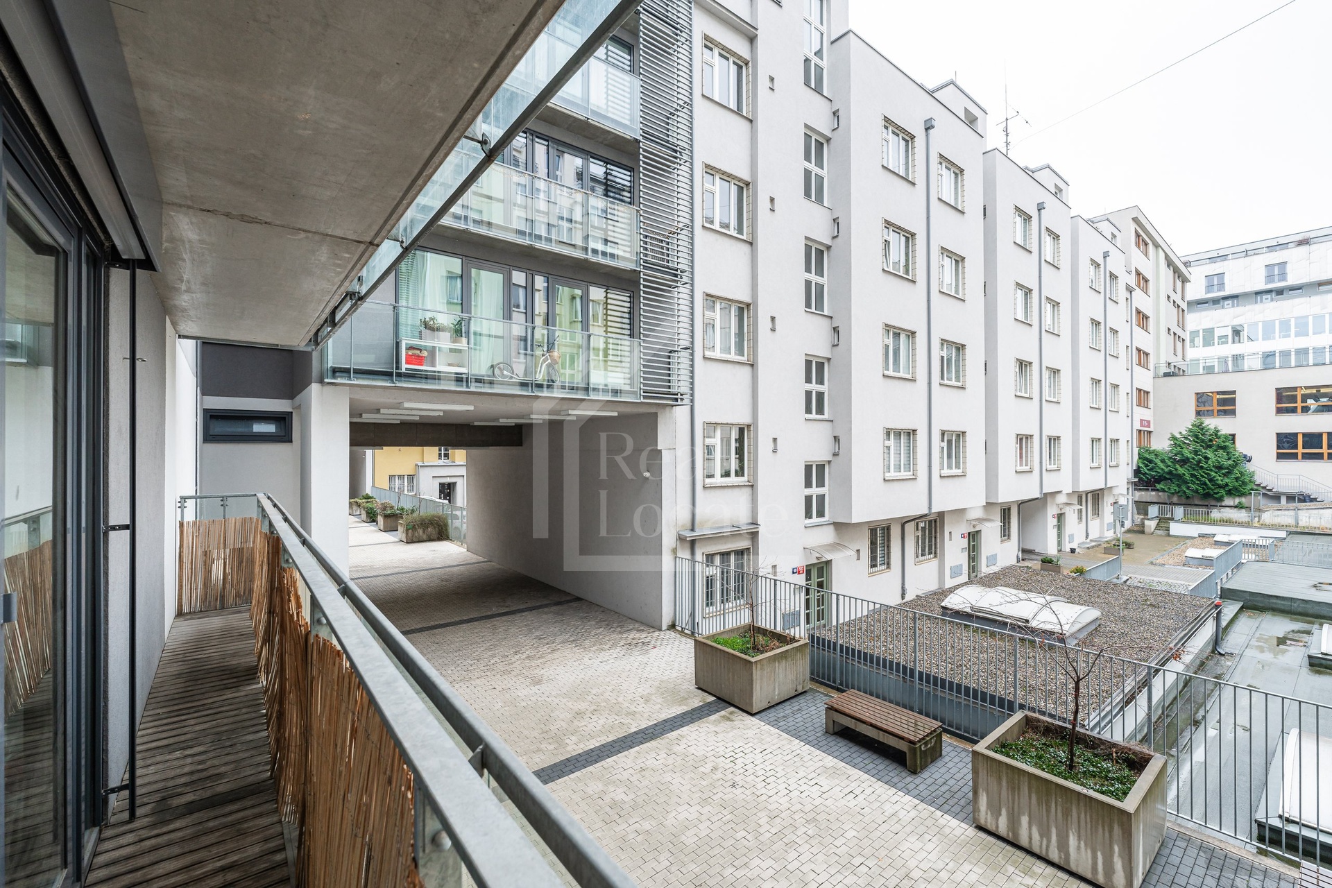 DMA00013-HDR
