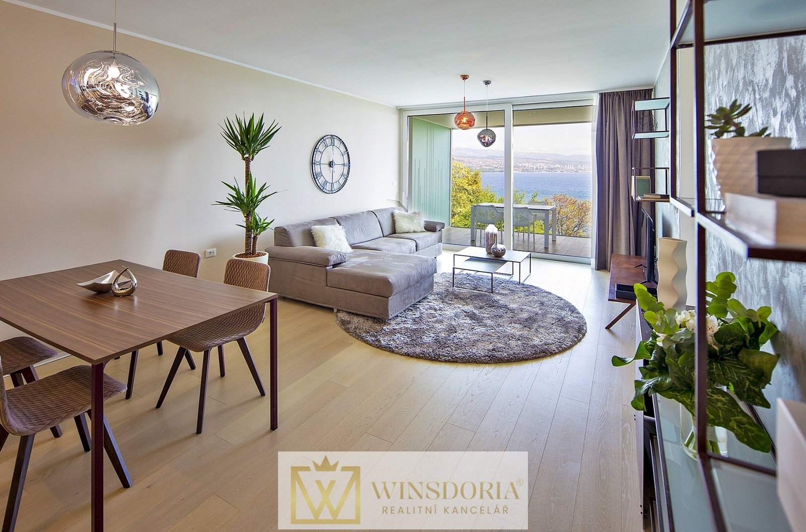 Otevřený obývací prostor