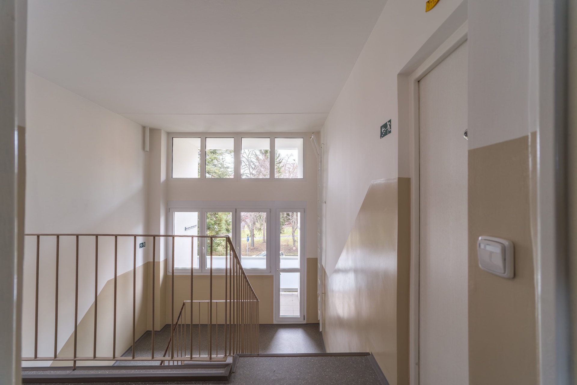 Chodba domu od dveří