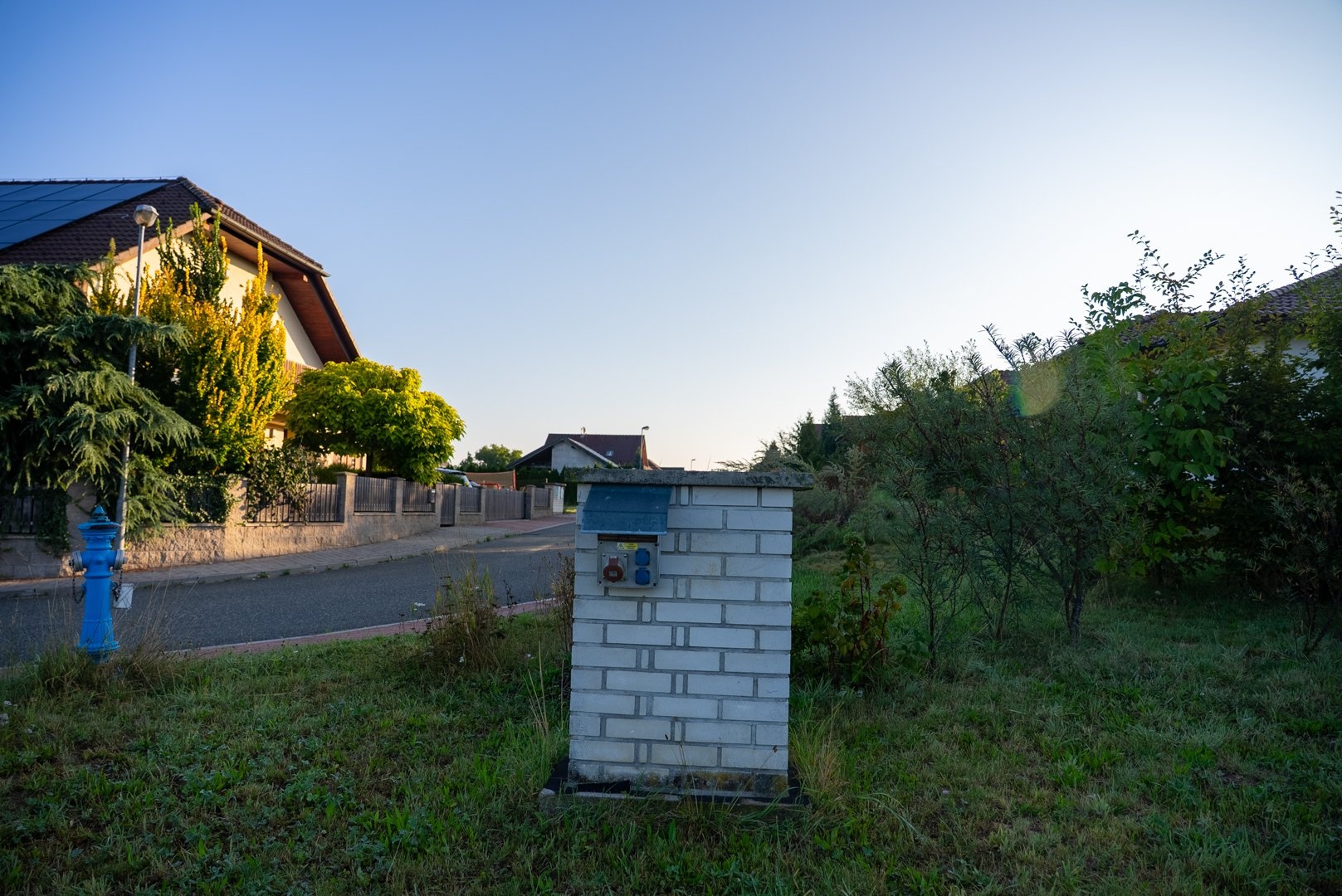 Pohled do zástavby od rozvaděče