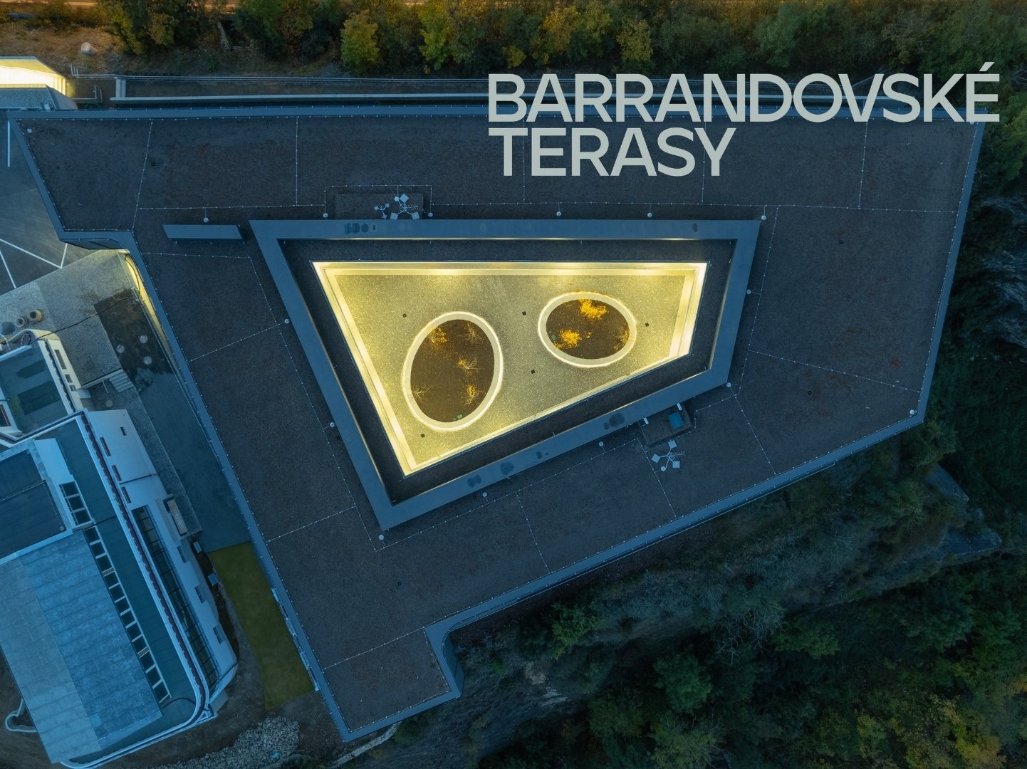 Pohled na objekt z ptačí perspektivy