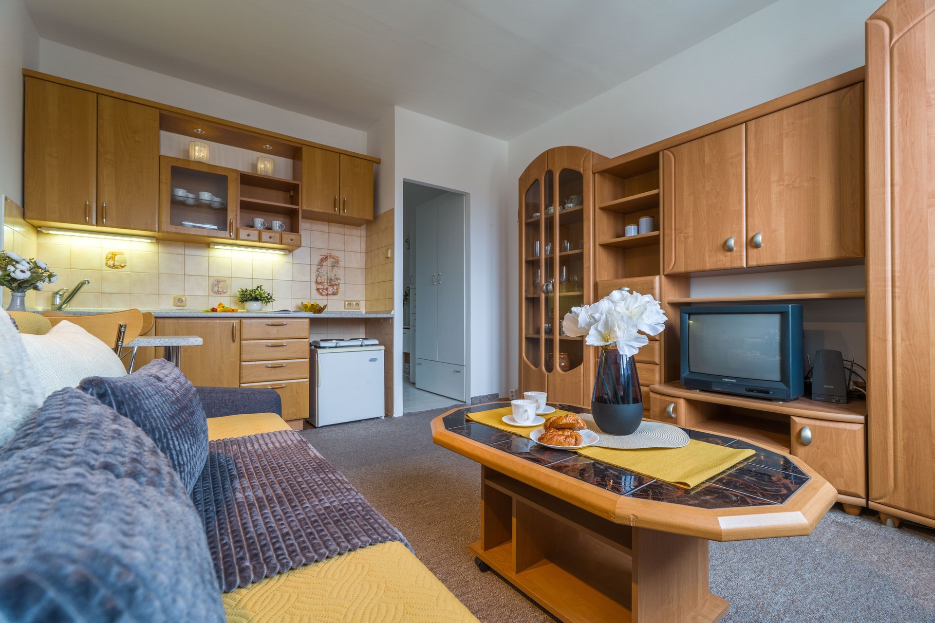 Obývací pokoj od okna