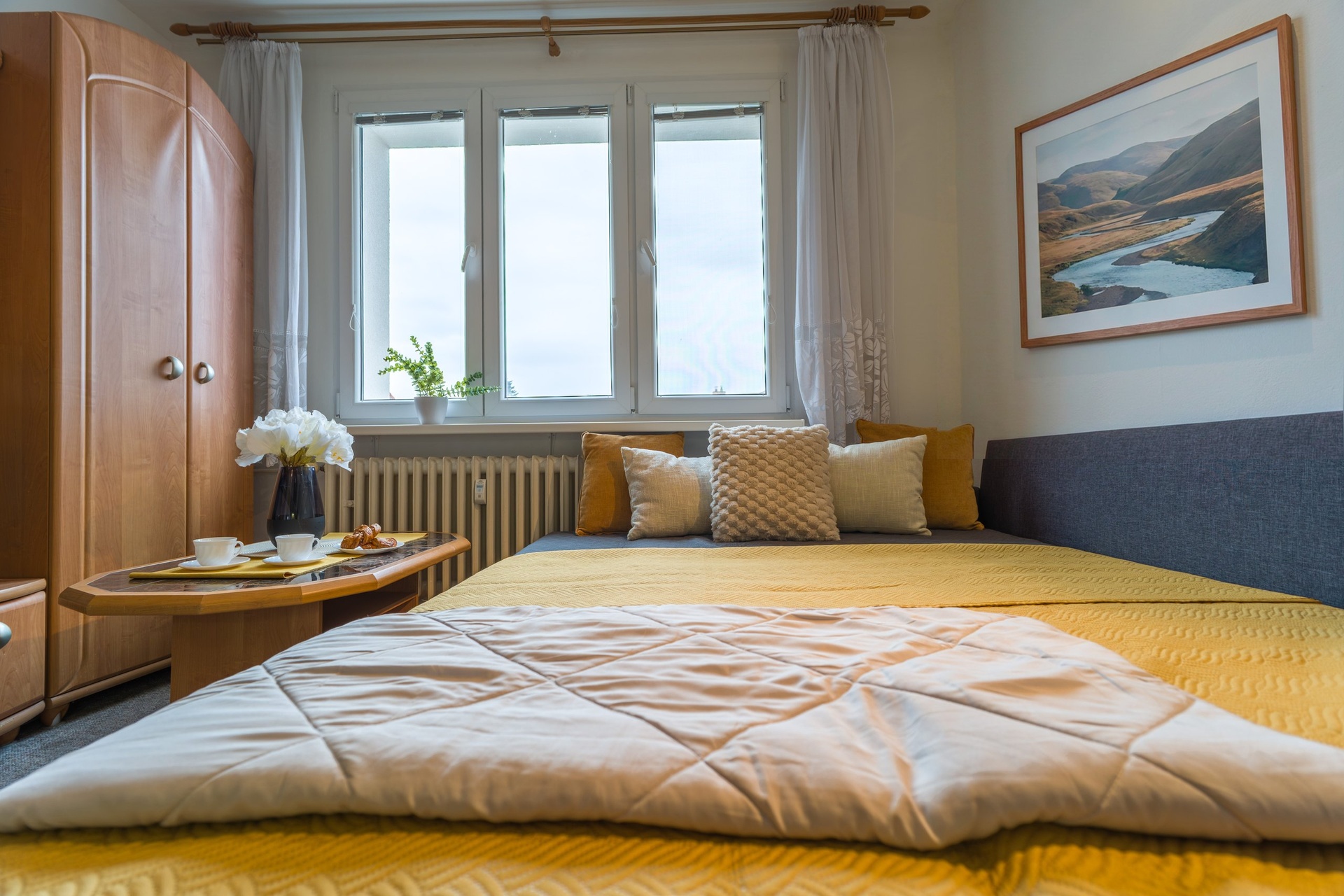 Obývací pokoj po rozložení pohovky 2