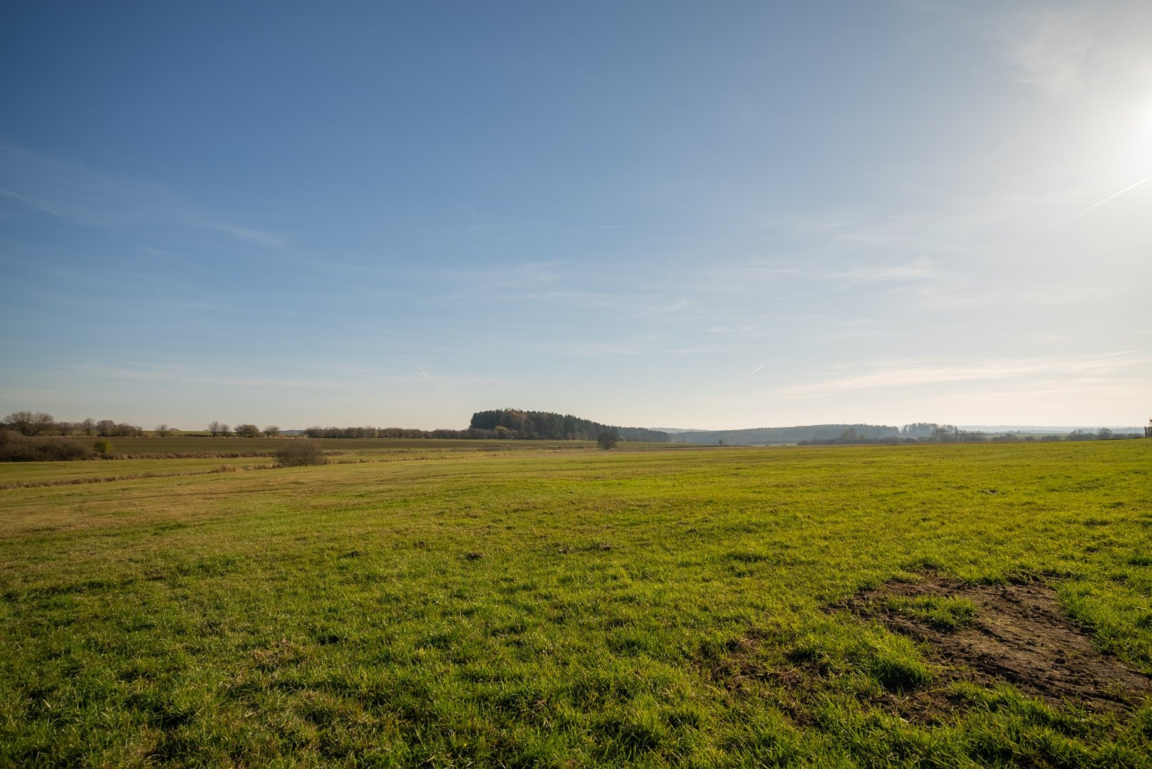 Výhled z pozemku na horizont