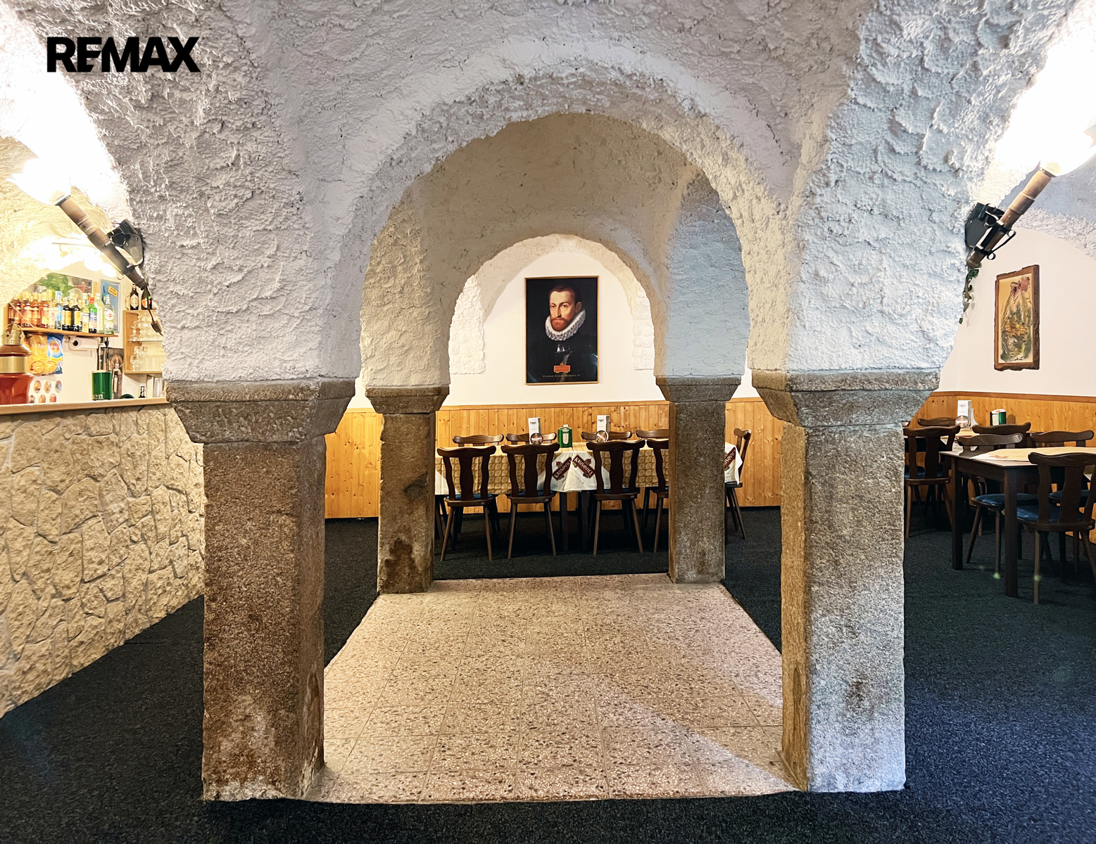 Historické kamenné pilíře