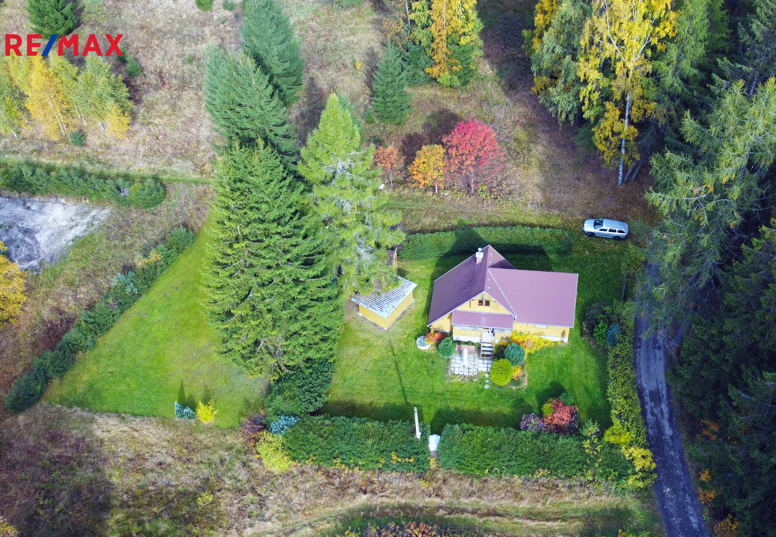 Pohled na chatu z dronu