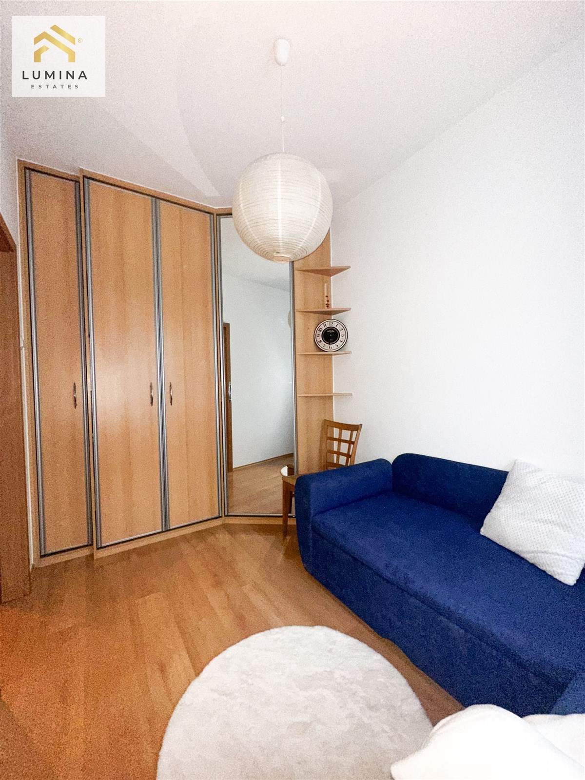 vestavěné skříně