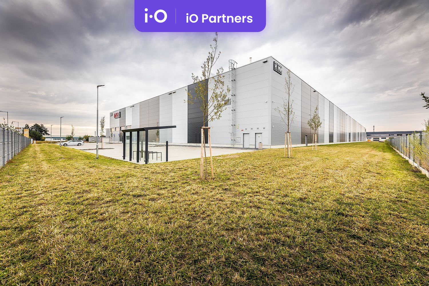 Moderní prostory vhodné pro skladování či lehkou v