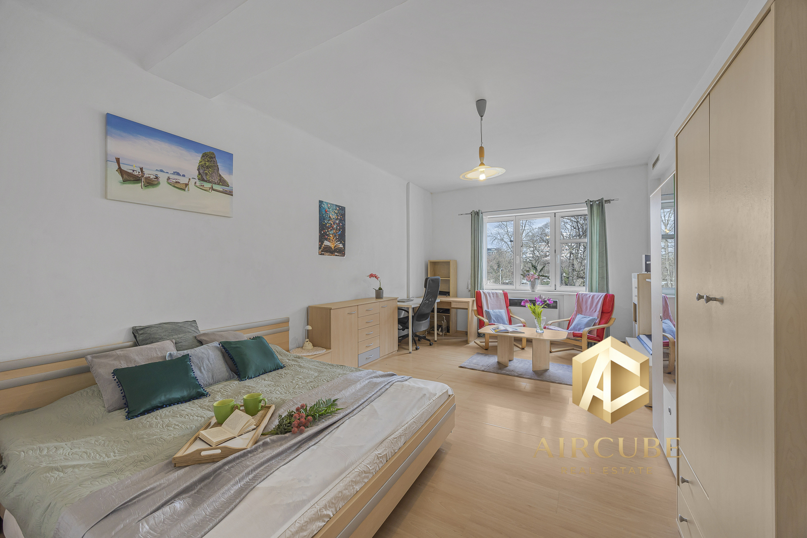 Obývací část s ložnicí