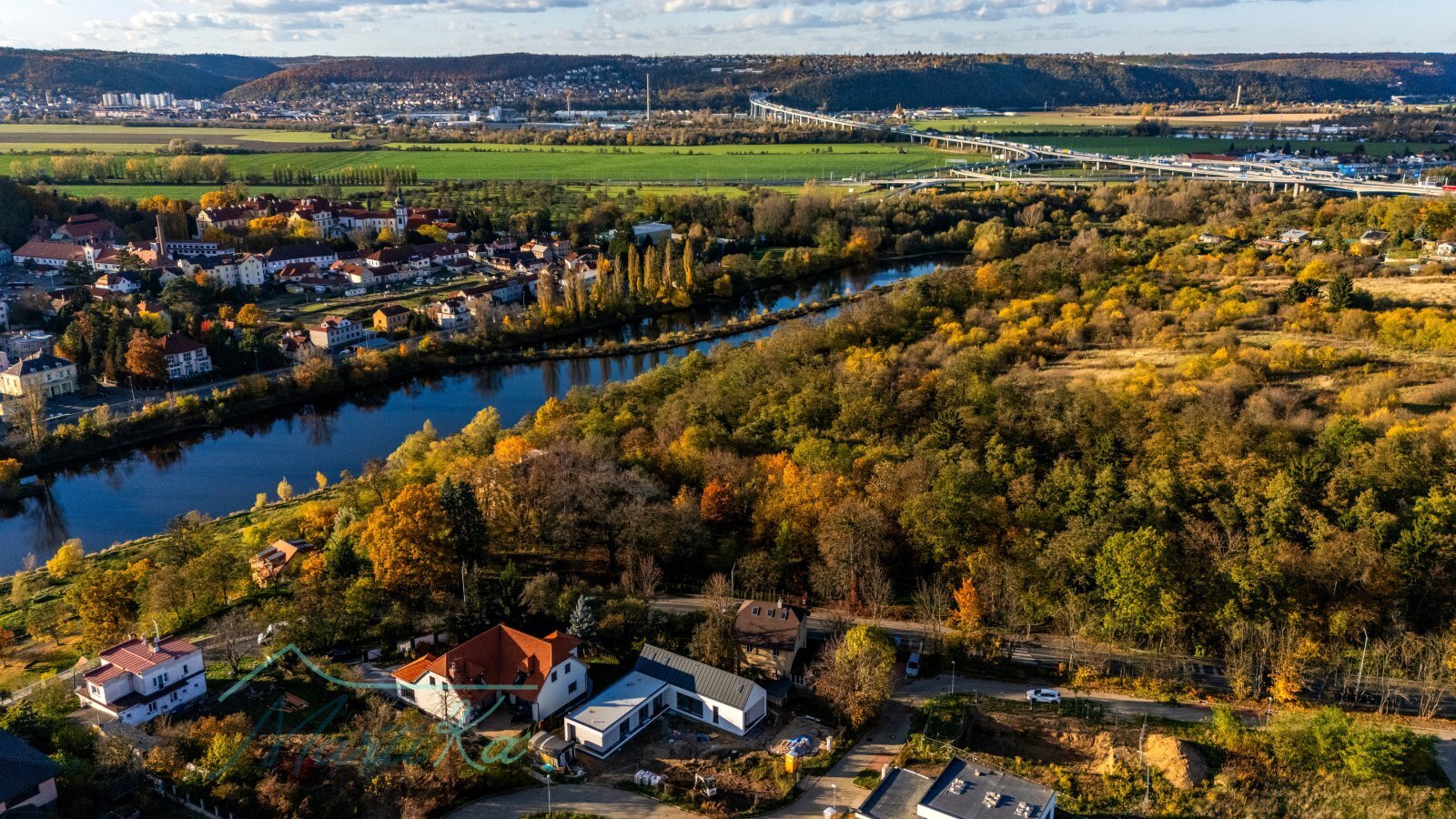 Stavební pozemek 754m2 v Praze - Zbraslav - Závist