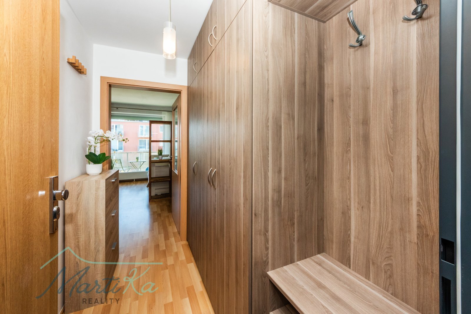 1+kk 31 m&sup2; s balkonem 5 m&sup2; a parkovacím 