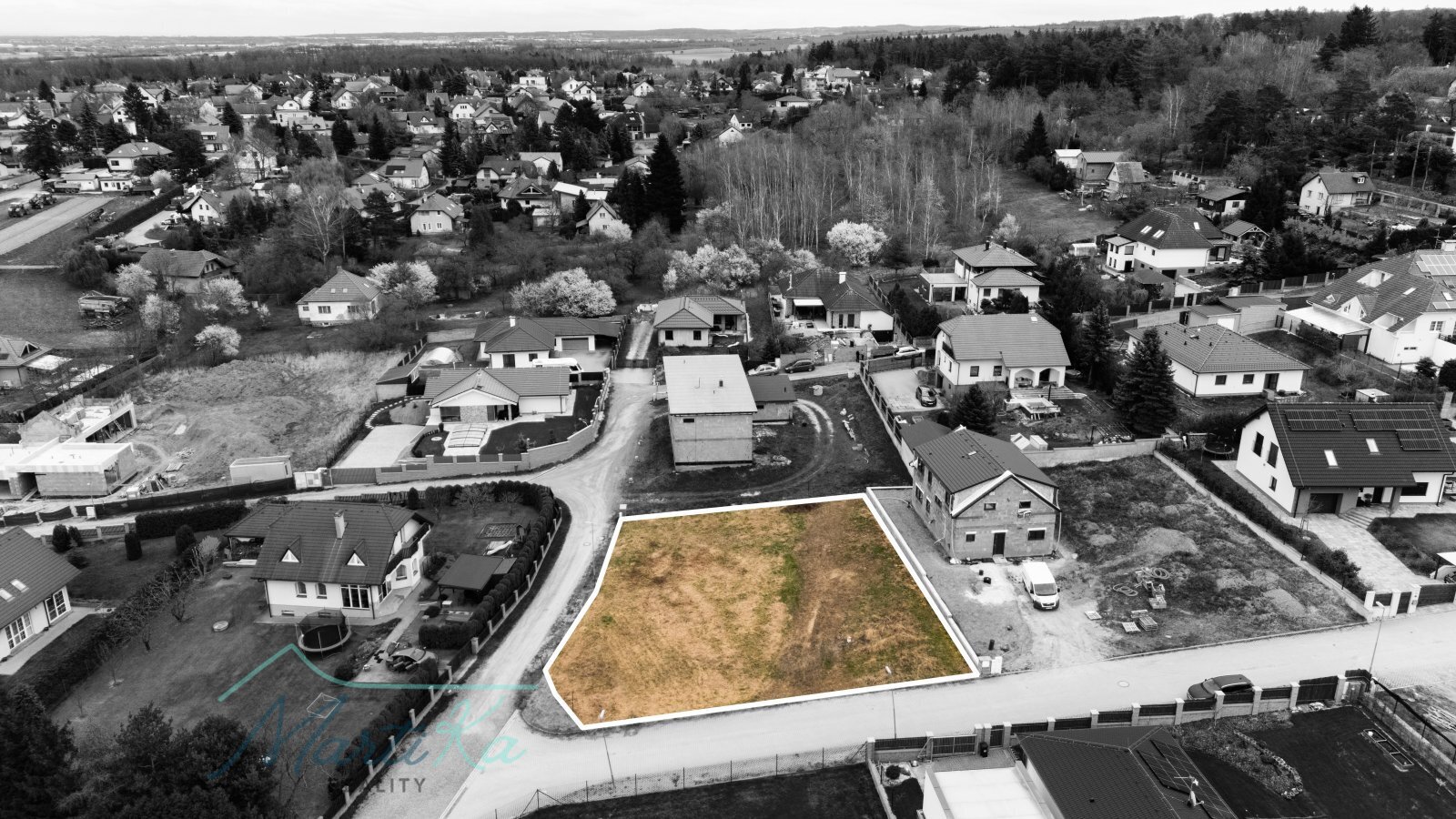 Prodej stavebního pozemku 1 001 m&sup2; v Dolních Jirčanech – ideál&sup3; = velikost, poloha, Praha