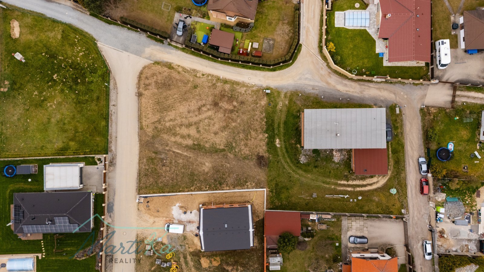 Prodej stavebního pozemku 1 001 m&sup2; v Dolních Jirčanech – ideál&sup3; = velikost, poloha, Praha