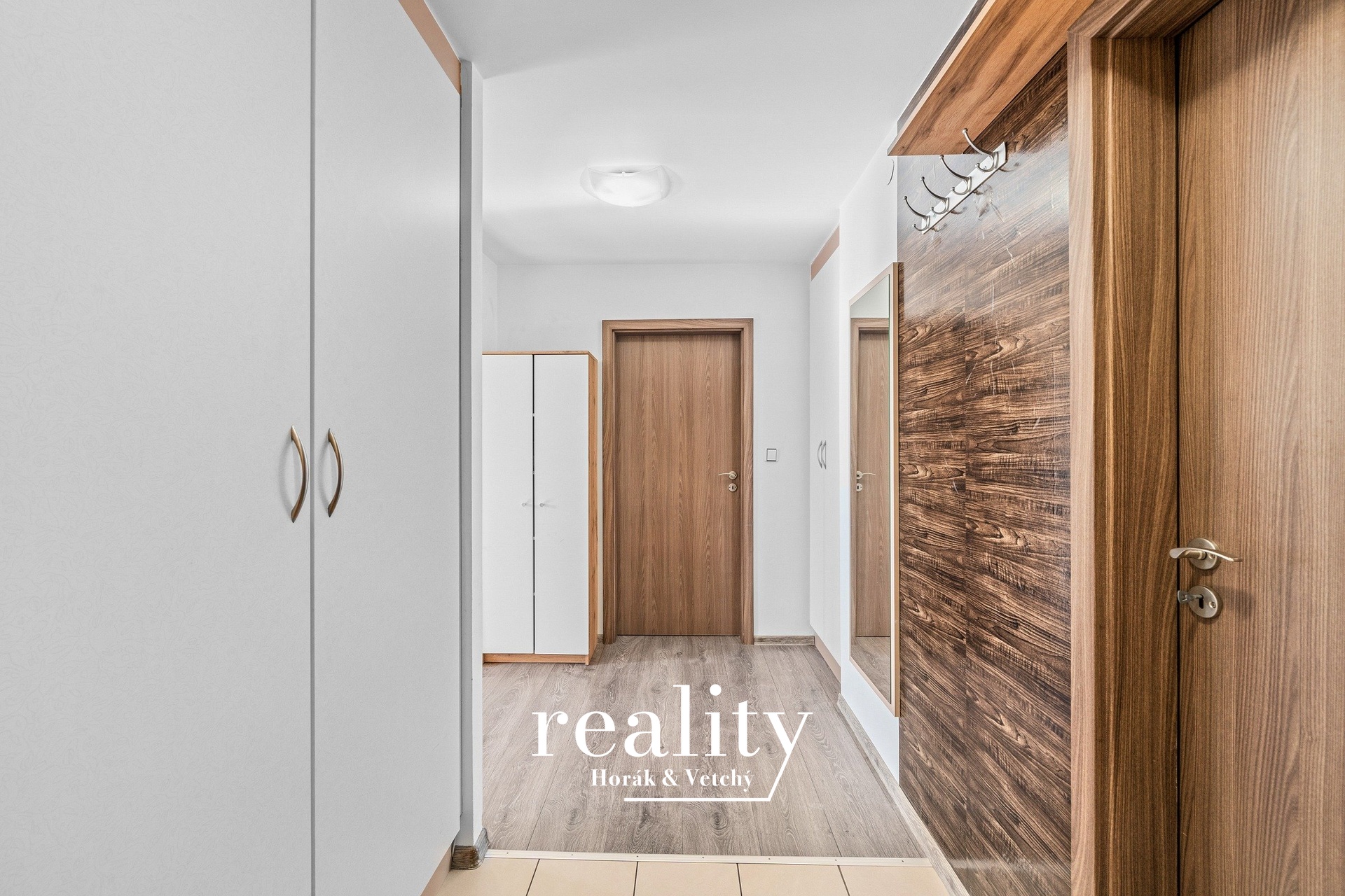 Byt_2kk_Matky_Boží_chodba