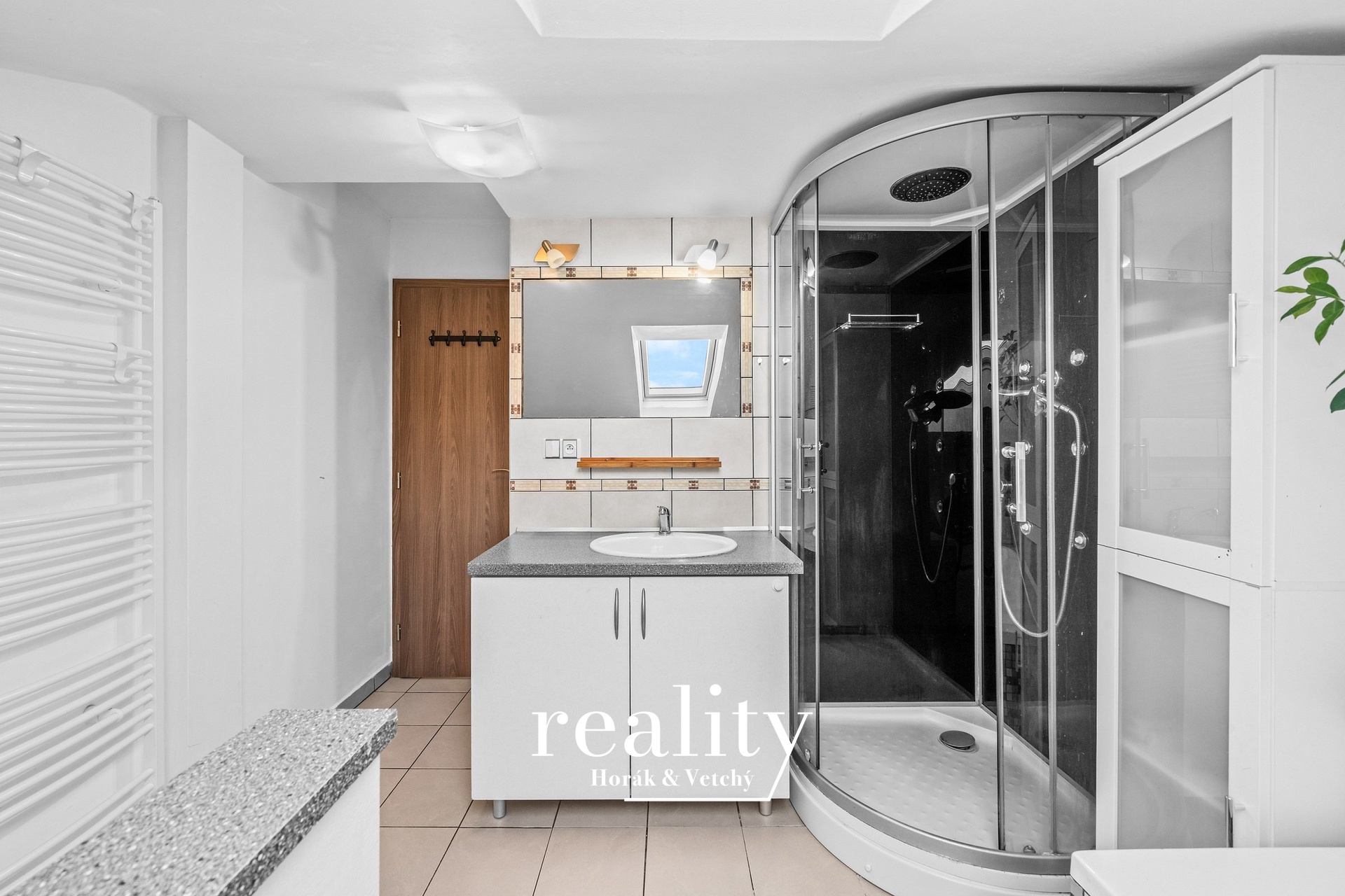 Byt_2kk_Matky_Boží_koupelna2