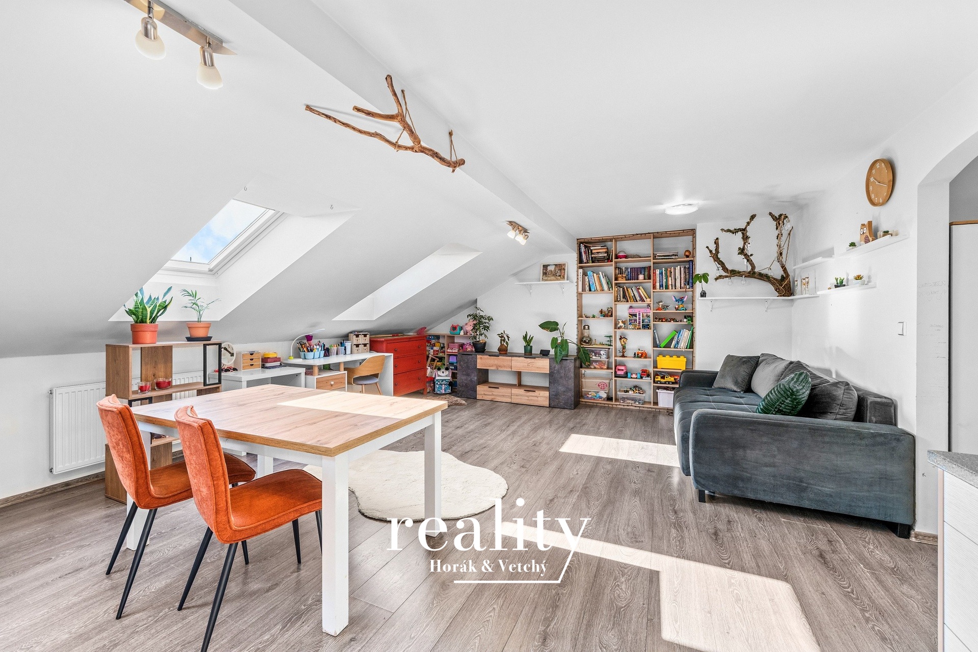 Byt_2kk_Matky_Boží_obývací pokoj3