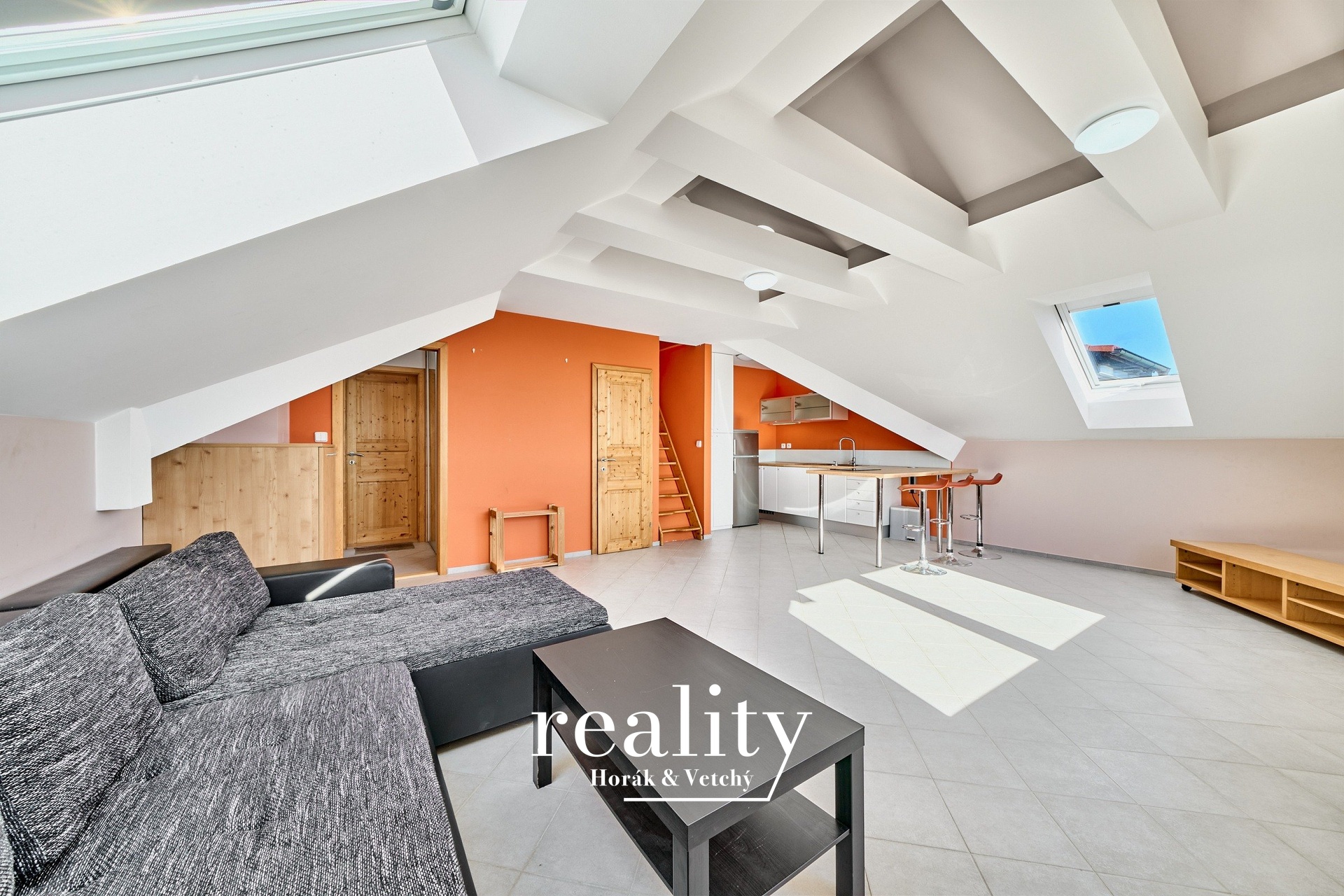 Byt1KK_obývací_místnost