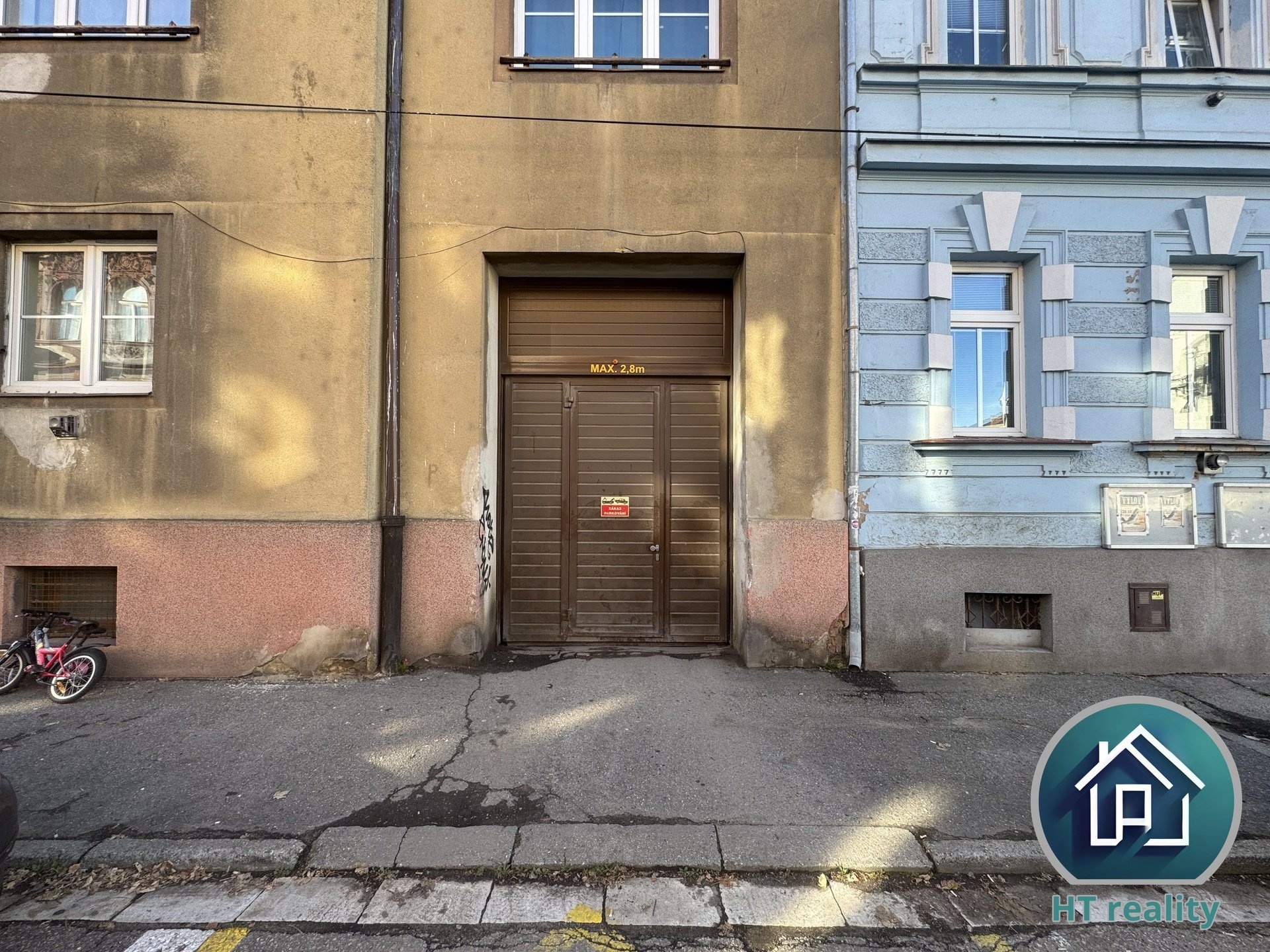 Tom Šulek-Krumlovský makléř