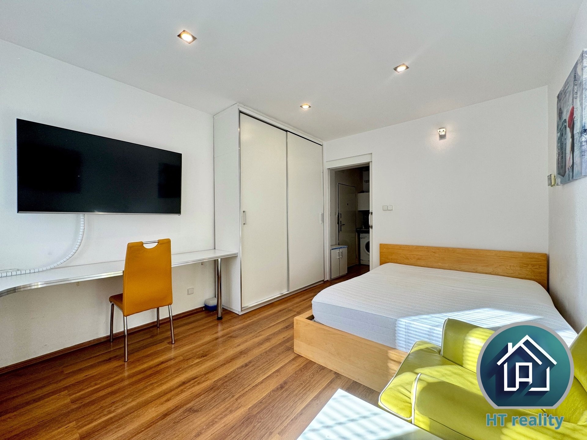 Tom Šulek-Krumlovský makléř