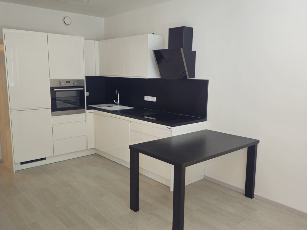 Pronájem bytu 4+kk 79 m², Praha