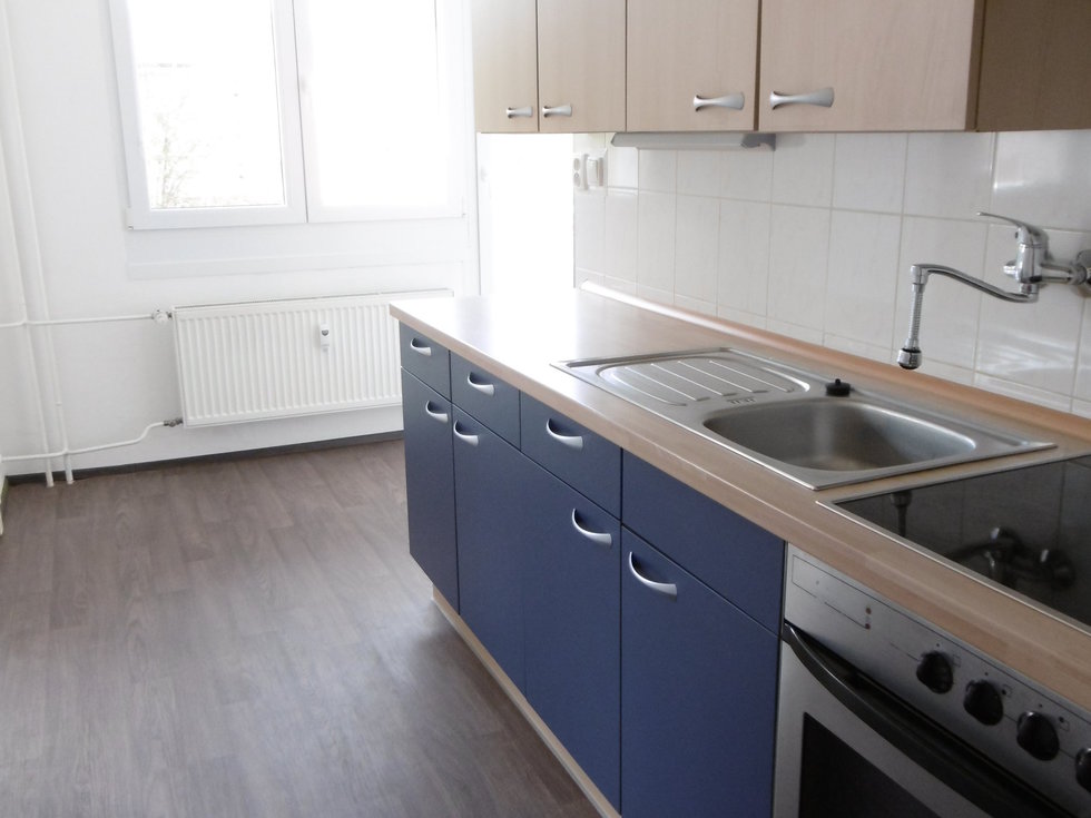 Pronájem bytu 1+1 45 m², Zliv