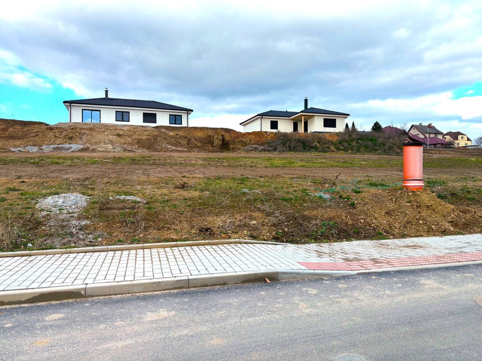 Prodej stavební parcely 754 m², Hosín