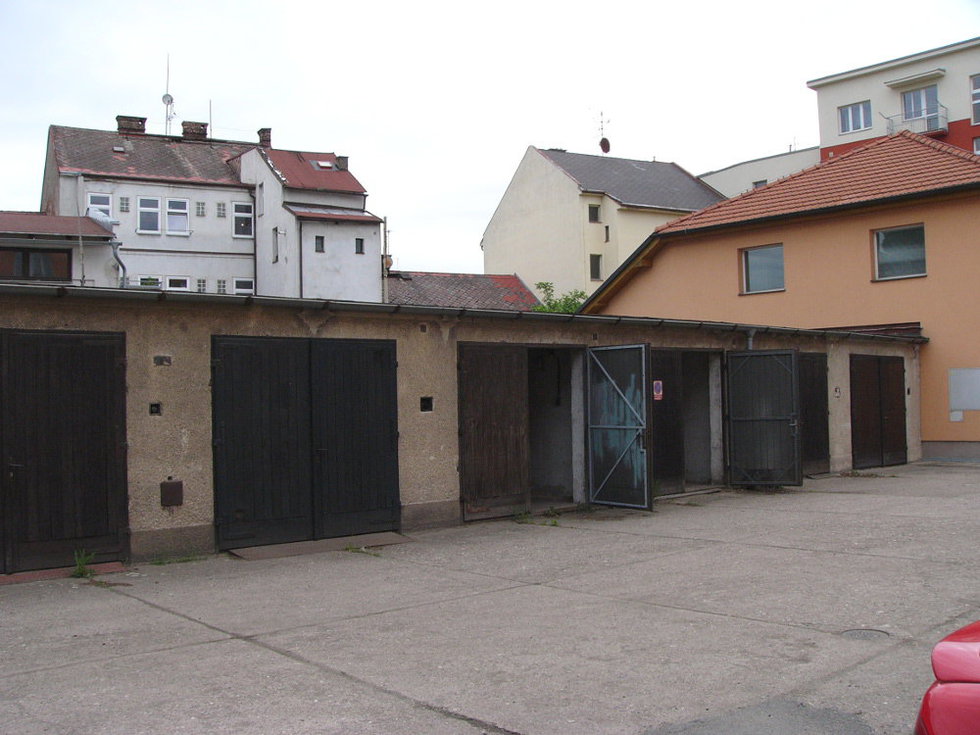 Pronájem garáže 18 m², Hradec Králové