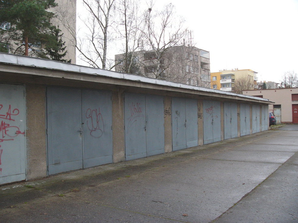 Pronájem garáže 17 m², Hradec Králové