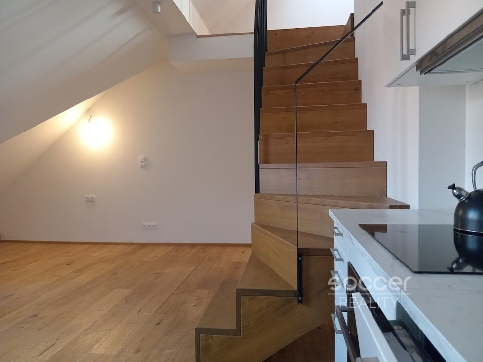 Pronájem bytu 3+kk 80 m², Praha