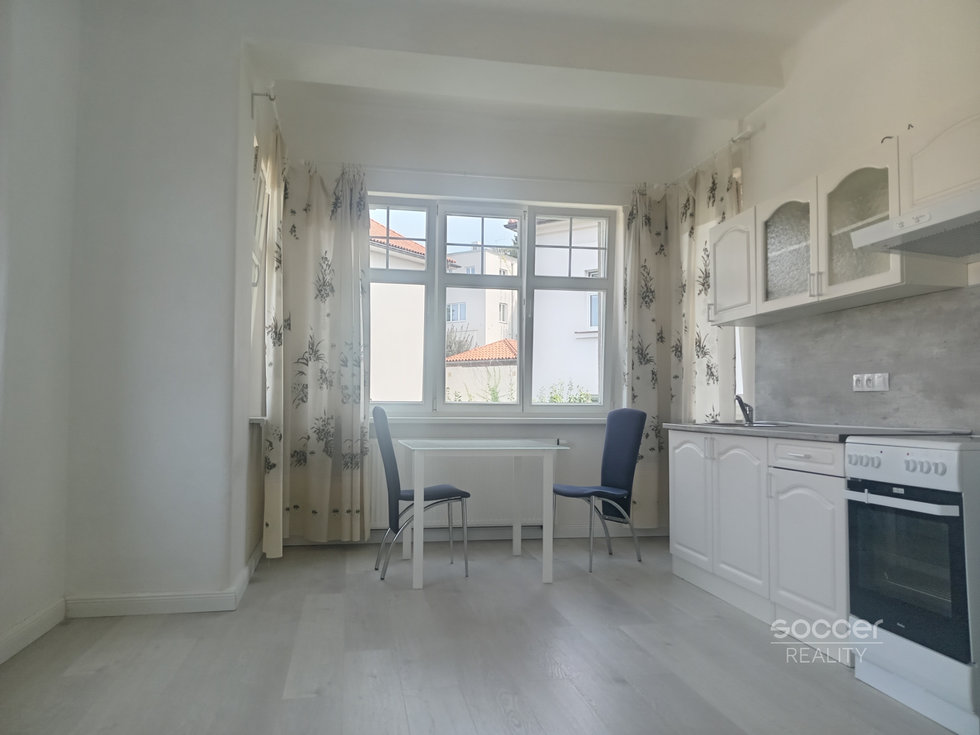 Pronájem bytu 1+kk, garsoniery 27 m², Praha