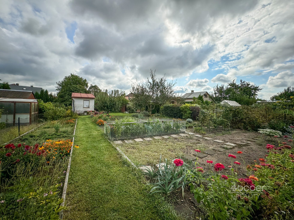 Prodej zemědělské půdy 350 m², Přelouč