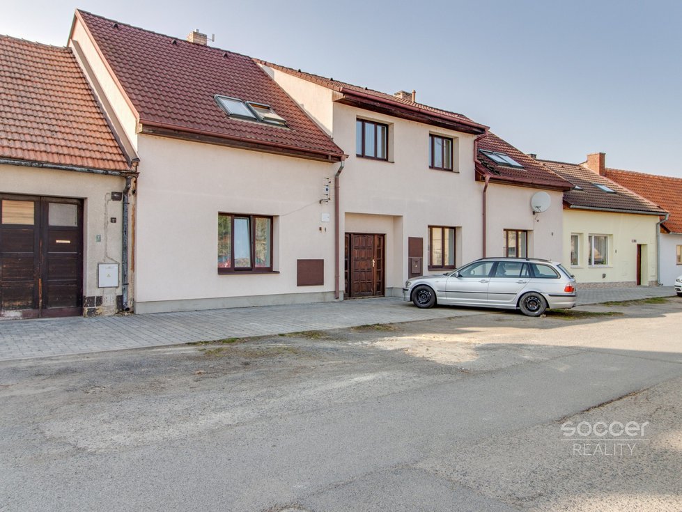 Prodej činžovního domu 360 m², Kostelec nad Labem