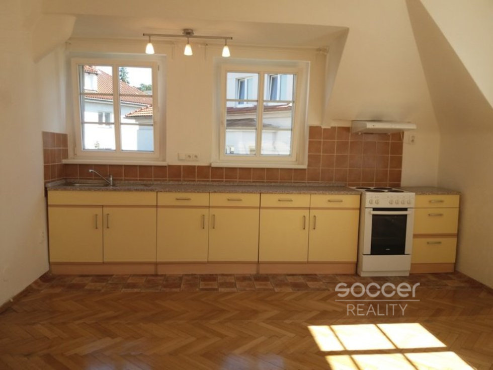 Pronájem bytu 2+kk 50 m², Praha