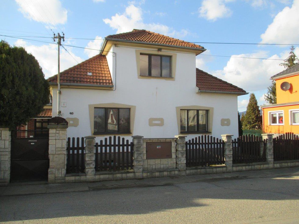 Prodej rodinného domu 182 m², Travčice
