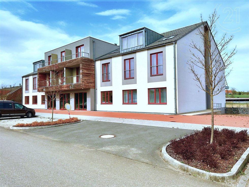 Pronájem bytu 1+kk, garsoniery 25 m², Tachlovice