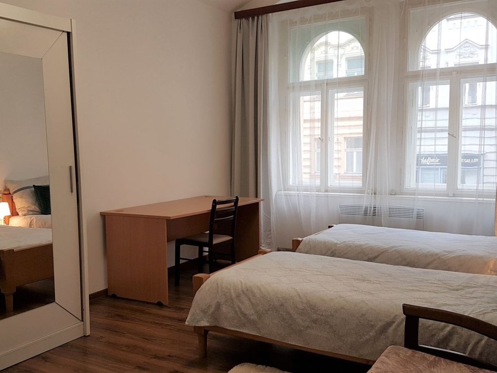 Pronájem bytu 1+1 46 m², Praha