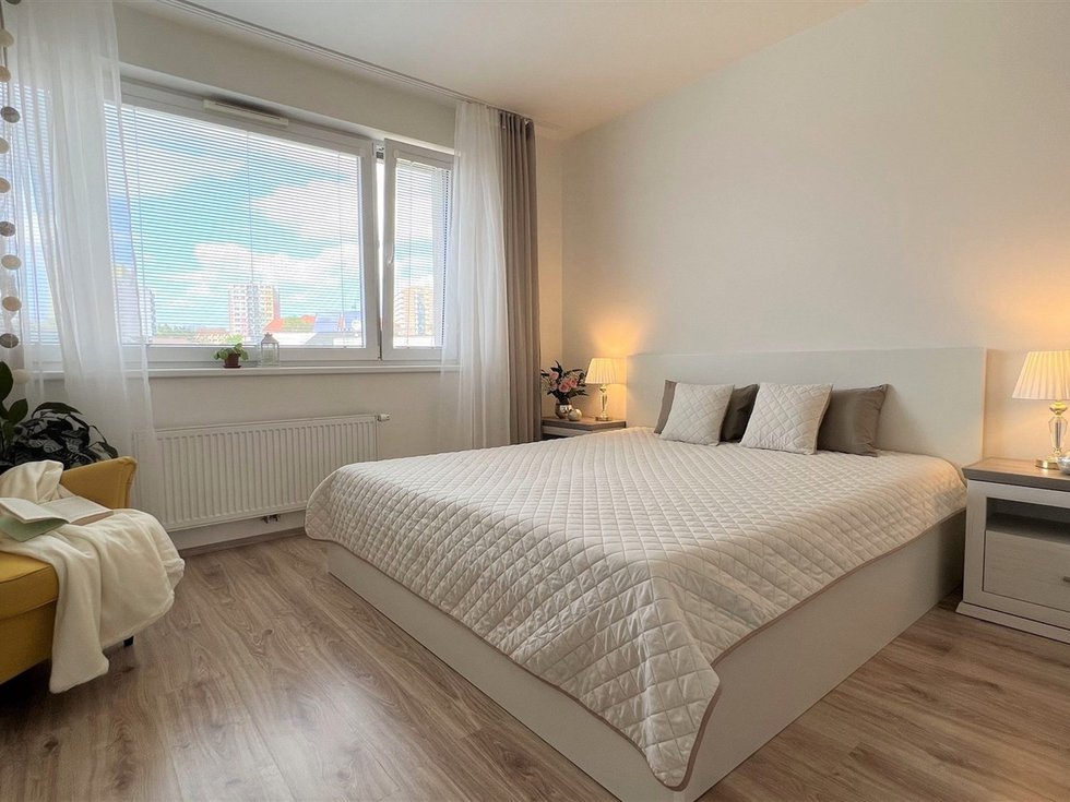Pronájem bytu 2+kk 61 m², Praha