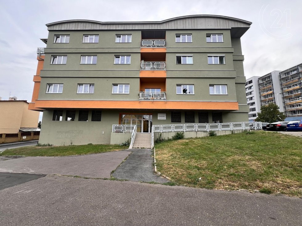 Pronájem bytu 1+kk, garsoniery 40 m², Praha