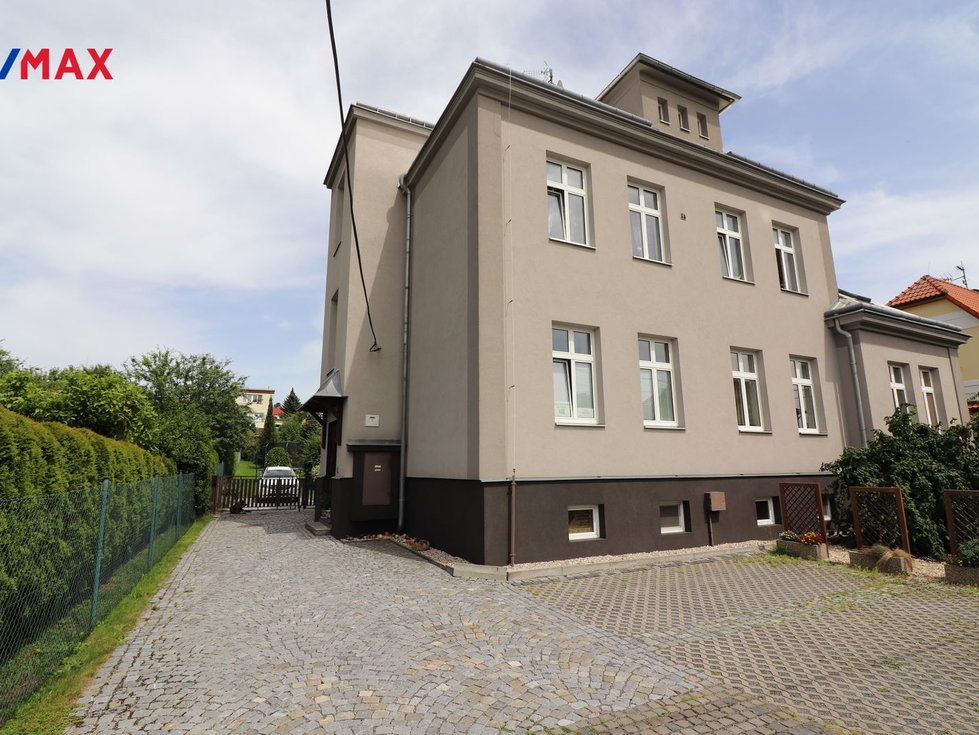 Prodej vily 530 m², Valašské Meziříčí