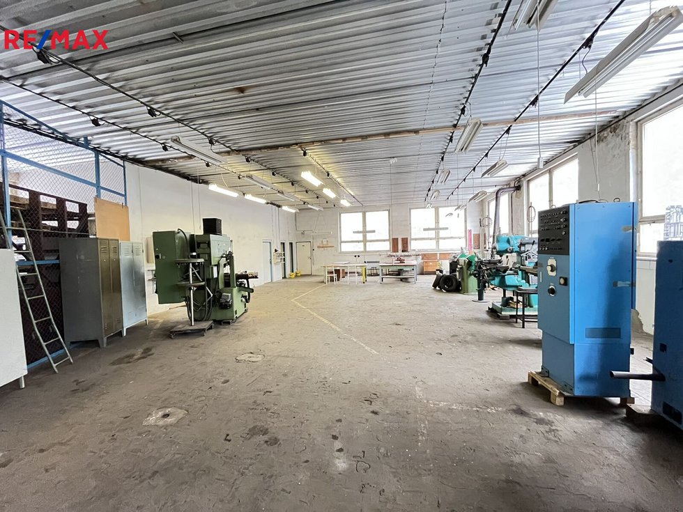 Pronájem výrobního objektu 276 m², Vsetín