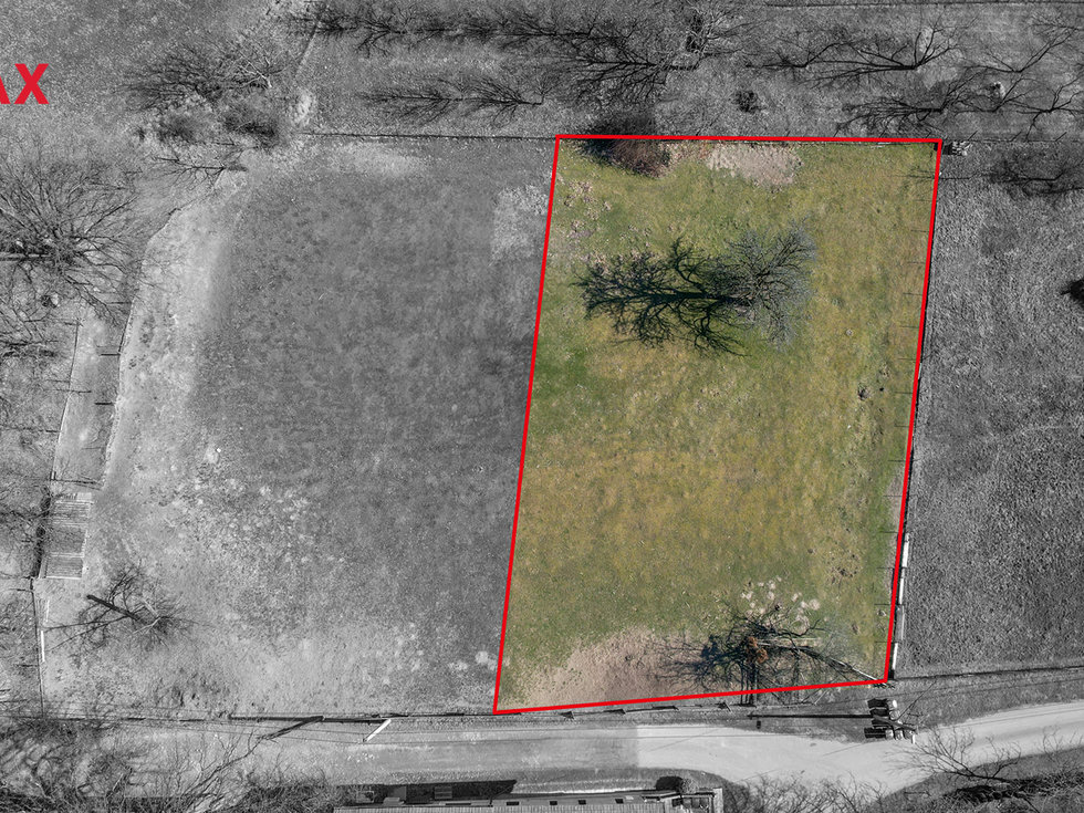 Prodej stavební parcely 1300 m², Bělotín