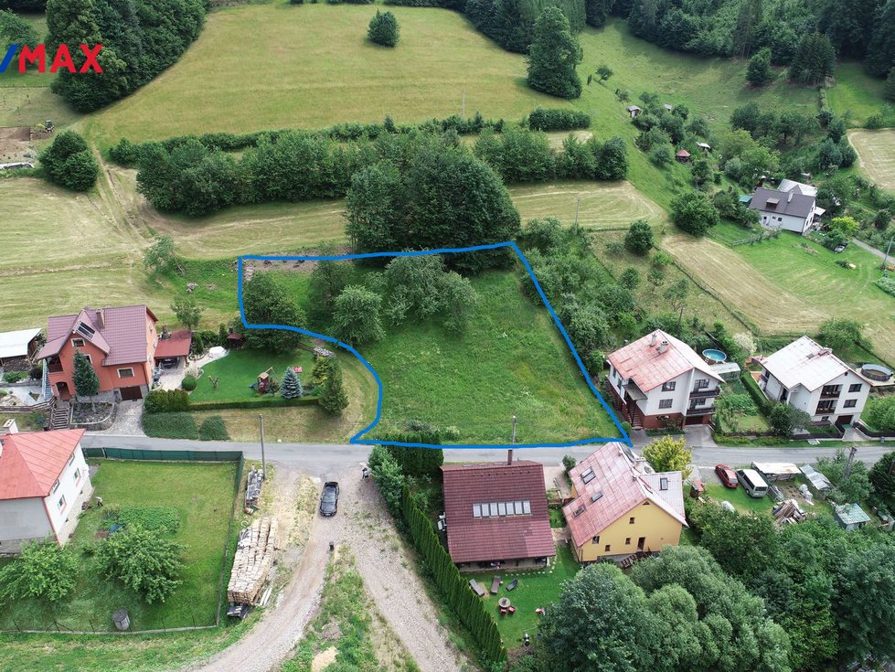 Prodej stavební parcely 1609 m², Vsetín