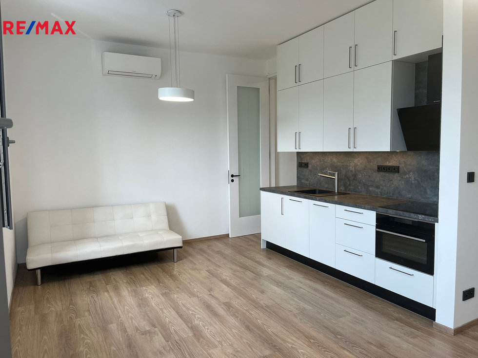 Pronájem bytu 1+kk, garsoniery 34 m², Zubří