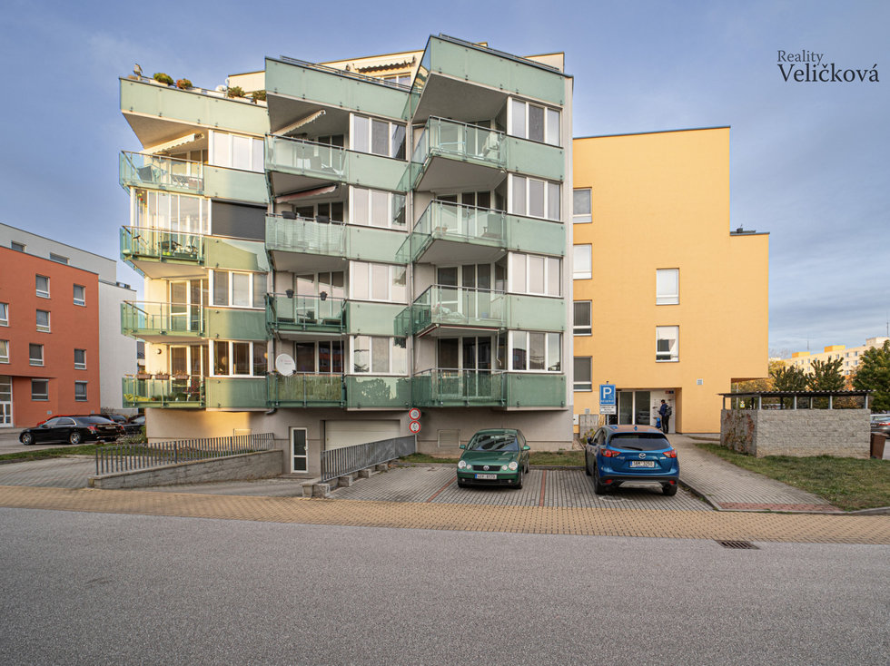 Prodej bytu 1+1 62 m², Hradec Králové